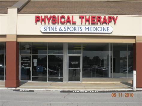 A sports therapist can help an athlete to maximize their performance through strengthening specific parts of the body and using muscles in new ways. Physical Therapy Spine and Sports Medicine - Physical ...