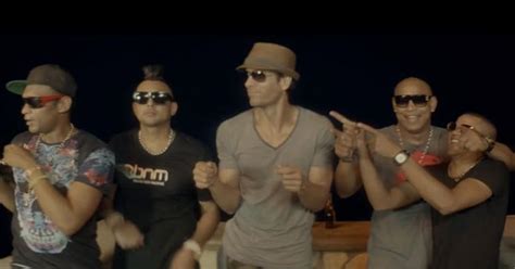 Enrique Iglesias Feat Sean Paul Descemer Bueno Gente De Zona
