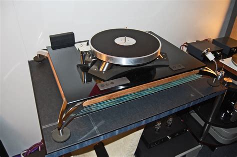 Wizard High-End Audio Blog: Pink Triangle Preference turntable