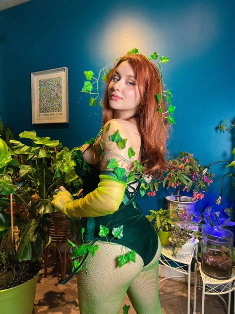 Nixie Pearl On Twitter Poison Ivy And Who Halloween2022