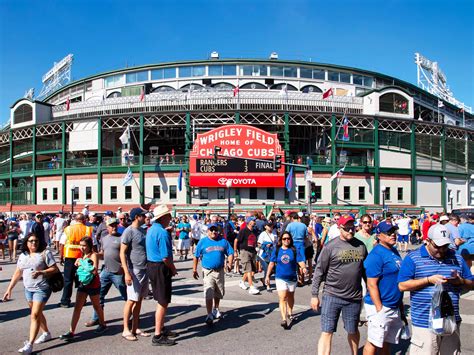 The Best Rooftops Near Wrigley Field To Watch The Cubs