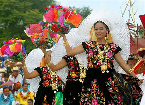 Trajes típicos llenos de tradición México