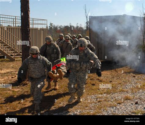27th Infantry Brigade Combat Team Fotos Und Bildmaterial In Hoher