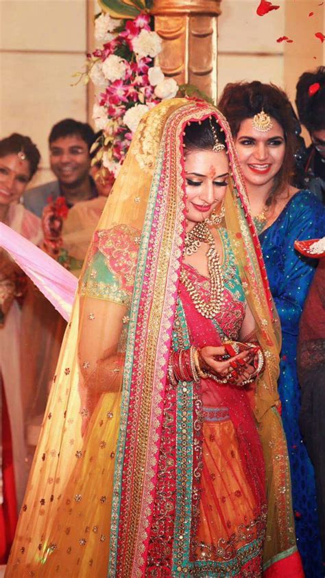 Pinterest • Bhavi91 Indian Bridal Photos Indian Wedding Bride Indian Wedding Poses