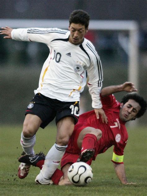 Auf den außenbahnen verfügt der dfb em 2020 kader über mehrere erstklassige optionen. Viel Bundesliga-Erfahrung im DFB-Kader für die EURO 2007 ...
