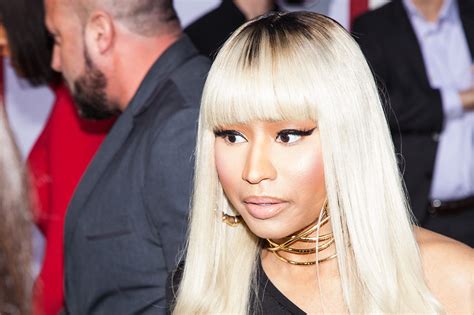 Nicki Minaj Wears Gold Gladiator Heels Announces Songs With Dj Khaled