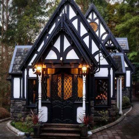 Little Tudor Cottage Rcozyplaces