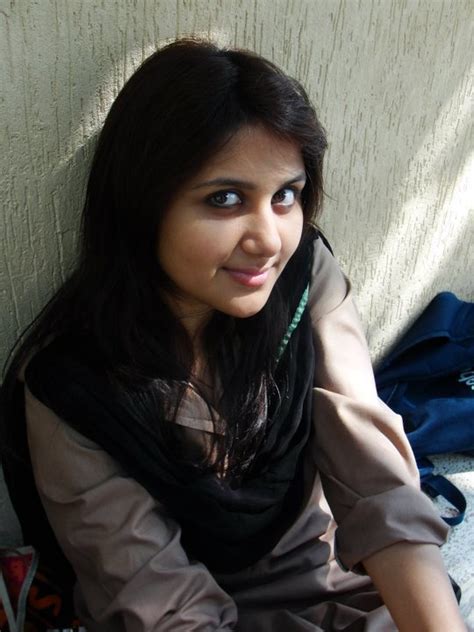 Download Free Wallpapers Hot Pakistani Girl