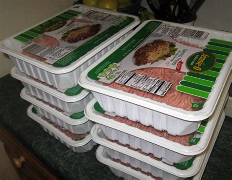 This healthy meatloaf recipe made with lean ground very good and the low calories was great. Debbi Does Dinner... Healthy & Low Calorie: Freezer Cooking Day - Ground Turkey | Freezer meal ...