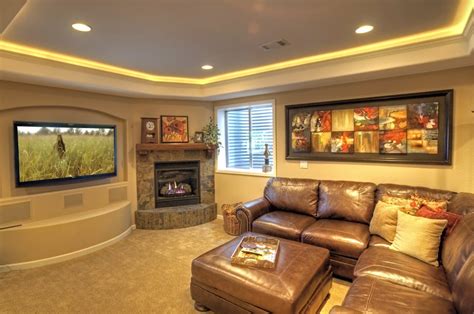 In case your family needs entertainment, turn an underground room into basement home theater. 5 Creative Basement Makeover Ideas | Brolsma