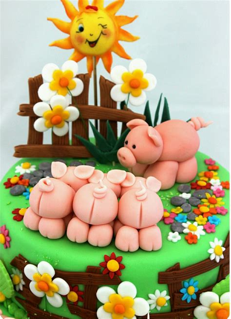 Piggy Birthday Cake Farm Cake Farm Animal Cakes Piggy Cake