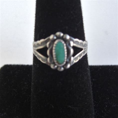 Vintage Southwestern Sterling Silver Turquoise Ring