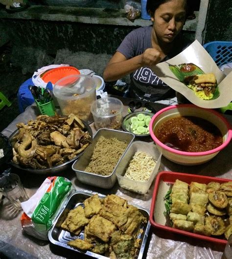 Wisata Kuliner Malam Jogja Yang Paling Legendaris Dan Murah Bukareview Hot Sex Picture