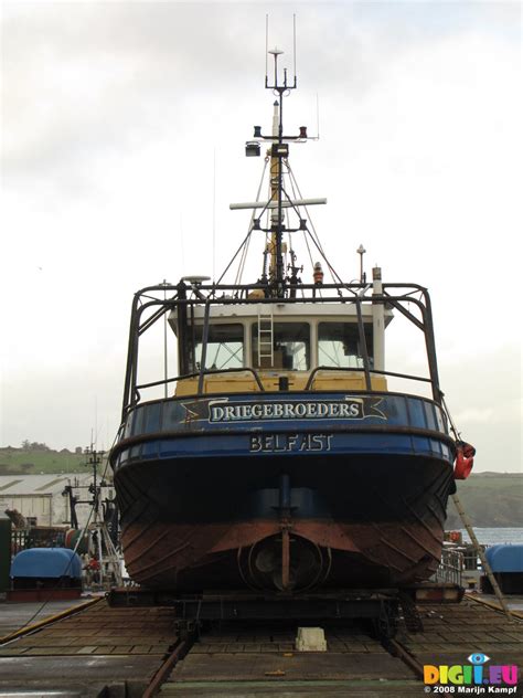 Picture Sx00462 Fishing Boat Driegebroeders Belfast In Dry Dock