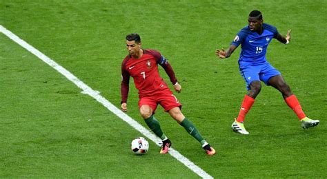 Η γαλλία θα συγκρουστεί με την πορτογαλία ζητώντας η καθεμιά να κάνει δικιά της αυτή την κούπα. LIVE: Πορτογαλία-Γαλλία 0-0 | Σπορ, Αθλήματα, Πορτογαλία
