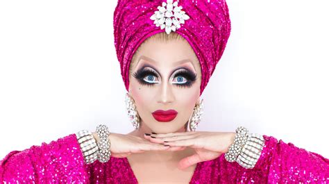 ‘rupauls Drag Race Winner Bianca Del Rio Hosts ‘drive N Drag Saves