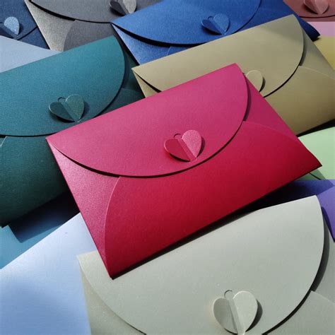 10pcslot Pearlescent Colored Heart Buckle Kraft Paper Envelopes Love