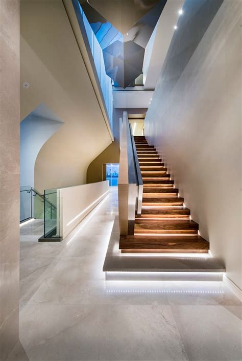 16 Memorable Contemporary Staircase Designs That Will Change Your Home