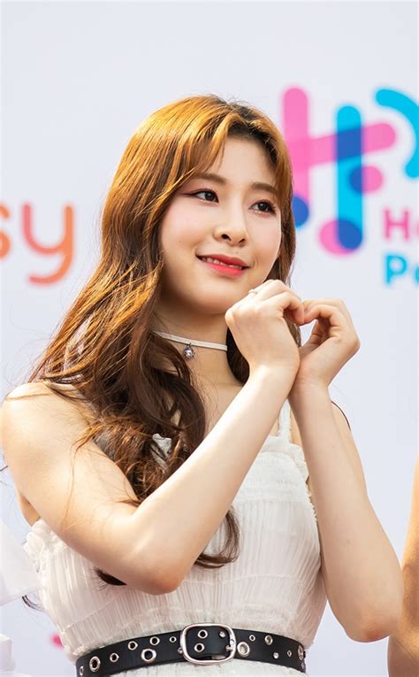 Minju Gwsn From Best Red Carpet Moments From Hallyupopfest 2019 E News