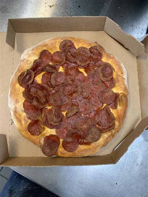 These People Order A No Sauce No Cheese Double Pepperoni Every Week