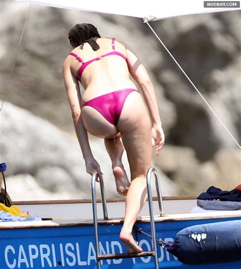 Dua Lipa Bare Ass In Pink Bikini On Vacation In Capri Aug 26 2017 Nudbay