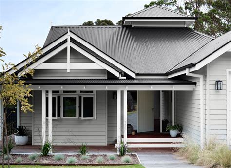 It doesn't get simpler than this classic paint scheme. Grey Exterior Paint Schemes Australia. light gray exterior paint colors. latest exterior house ...