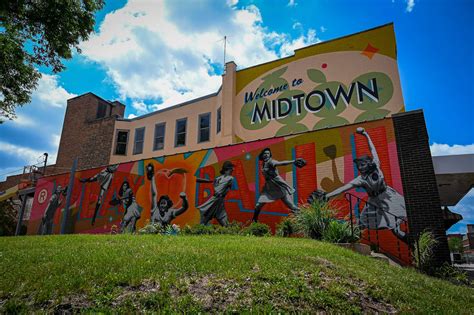 Vibrant Rockford Peaches Mural In Midtown Is Complete Rock River Current