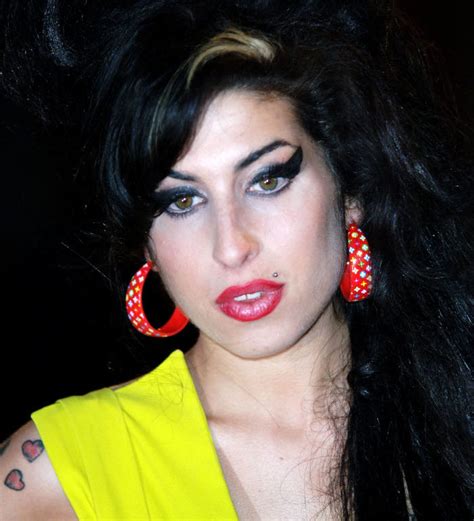 The latest tweets from @amywinehouse Amy Winehouse's Iconic Style Still Lives On | Fashionisers©