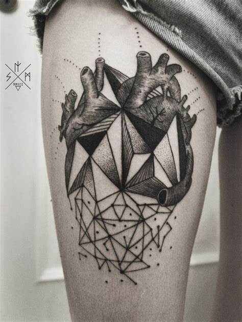 Innovative Geometric Tattoo Inspiration