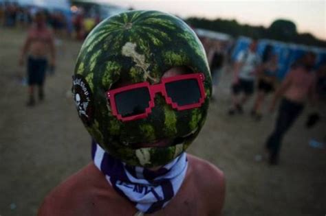 How To Wear The Perfect Watermelon 19 Pics 1 