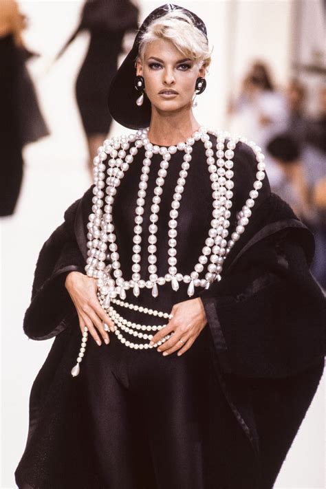Linda Evangelista - Biography: 5 Key Facts To Know About The Model