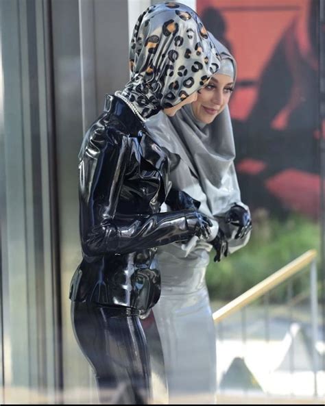 Pin Von Herr Stuterich Auf Scarves Hijab And Other Veils In 2022
