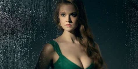 First Look At Maggie Geha As Poison Ivy In Gotham