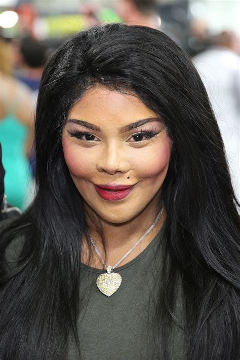 See Lil' Kim's Shocking Transformation Right Before Your Eyes | Lil kim