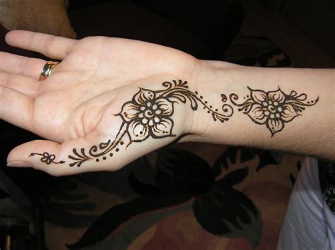 Halaah Io Simple Henna Designs For Hands