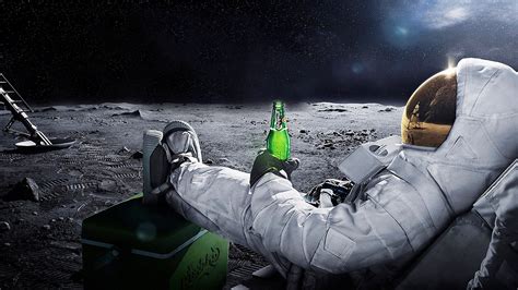 Astronaut Drinking Beer On Moon Wallpaper 4k Carrotapp