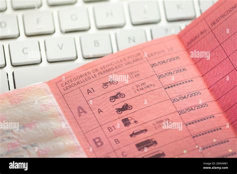 Paper Driving Licence High Resolution Stock Photography And Images Alamy