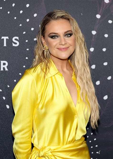 Kelsea Ballerini 2022 Cmt Artists Of The Year 1 Satiny
