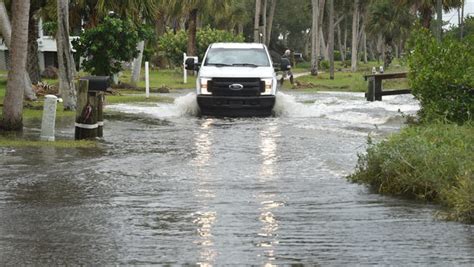 Some Power Outages Flooding Reported On Treasure Coast
