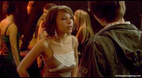 Jessica Parker Kennedy Nude And Sexy 85 Photos Sex Video Scenes [updated] Thefappening