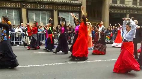 La Madre Patria En El Desfile De La Hispanidad Nyc 2013 Youtube