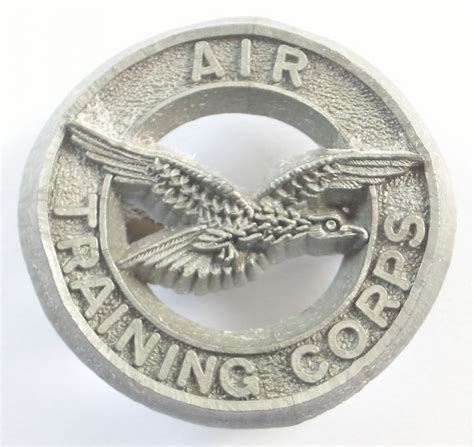 Air Training Corps Ww2 Plastic Cap Badge In Flying