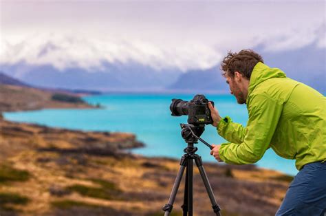 Professional, passionate, and highly skilled photographer offers headshot photo sessions. Essential tips on how to master landscape photography