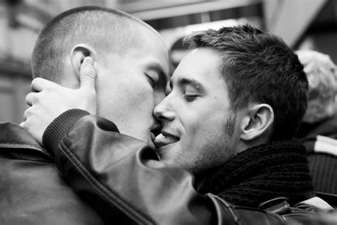 Kiss In Dec Paris France Taken In Paris Fr Flickr
