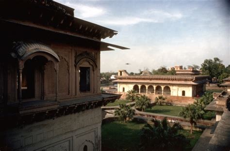 Suraj Bhawan Beyond The Taj Architectural Traditions And Landscape