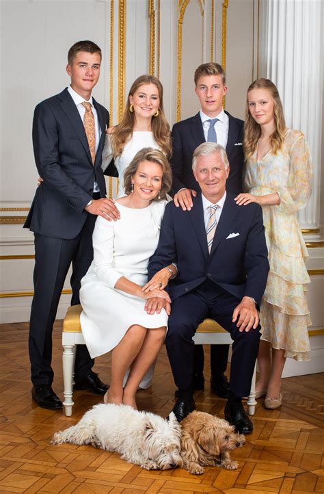 Royal Christmas: King Challenges Tradition