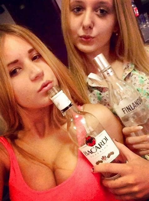 【画像】ロシアの美人女子高生の ”hなパーティー” 、経験人数4～5人は増えそう ポッカキット