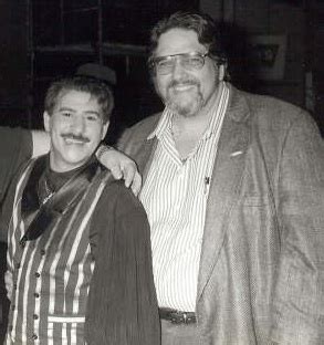 El salsero tito rojas, mejor conocido como «el gallo de la salsa», murió esta madrugada, según confirmó a la cadena radial salsa la hija del cantante, jessica rojas. JOSEPH CACERES: FALLECE EL EMPRESARIO DISQUERO TONY MORENO