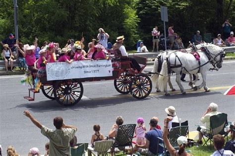 Horse Drawn Carriage Wagons And Sleighs For Parades