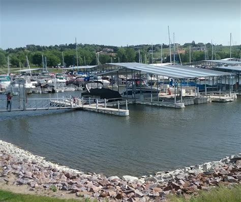 Lewis And Clark Marina Docklyne